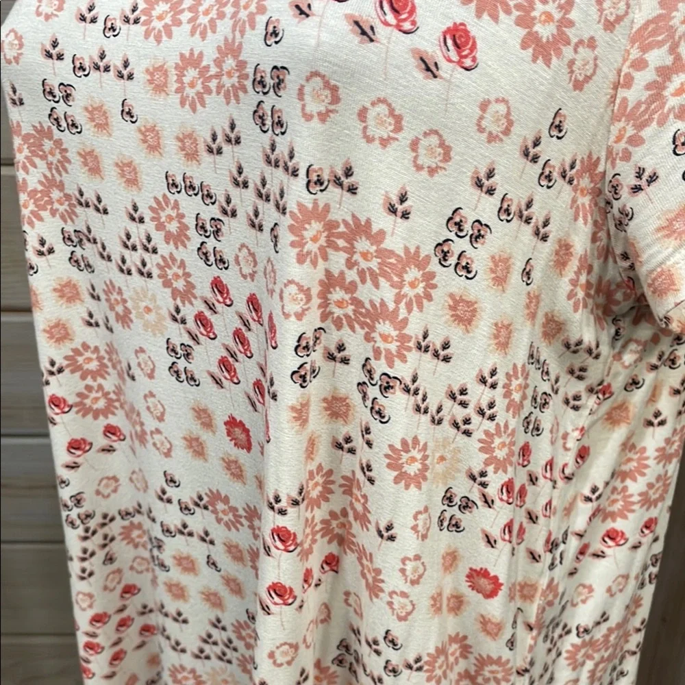 SD Collection Cream Relaxed Short Sleeve Tee - Picture 6 of 6